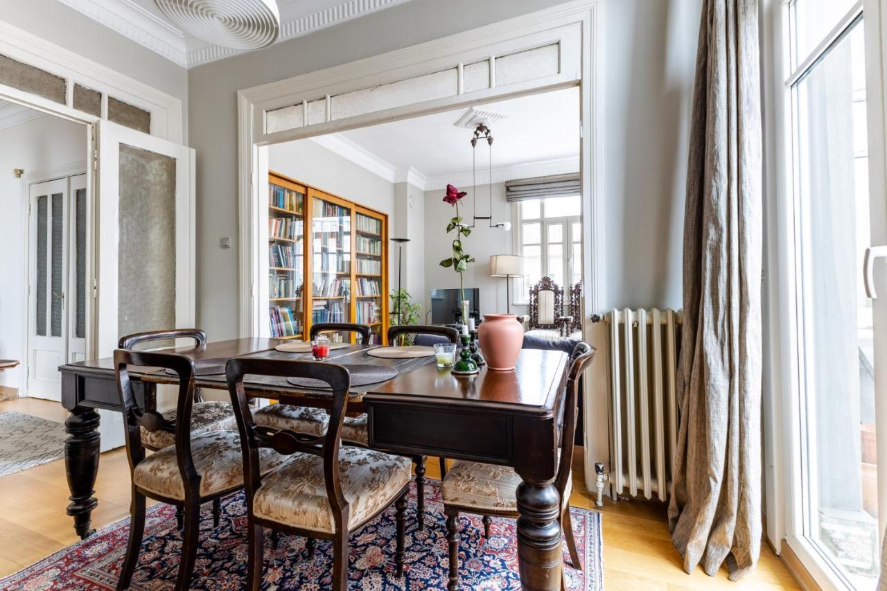 Flat With Balcony And Bosphorus View In Beyoglu Leilighet Istanbul Eksteriør bilde