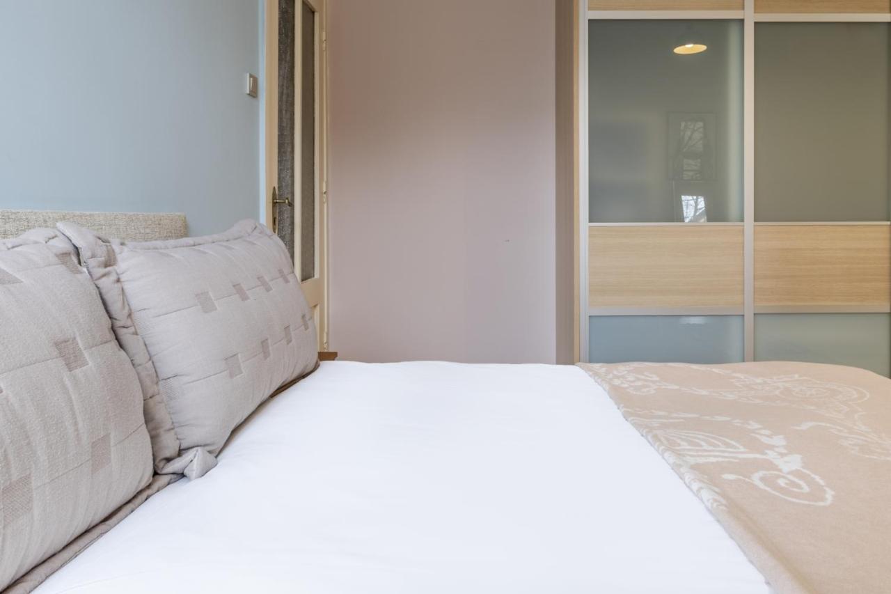 Flat With Balcony And Bosphorus View In Beyoglu Leilighet Istanbul Eksteriør bilde