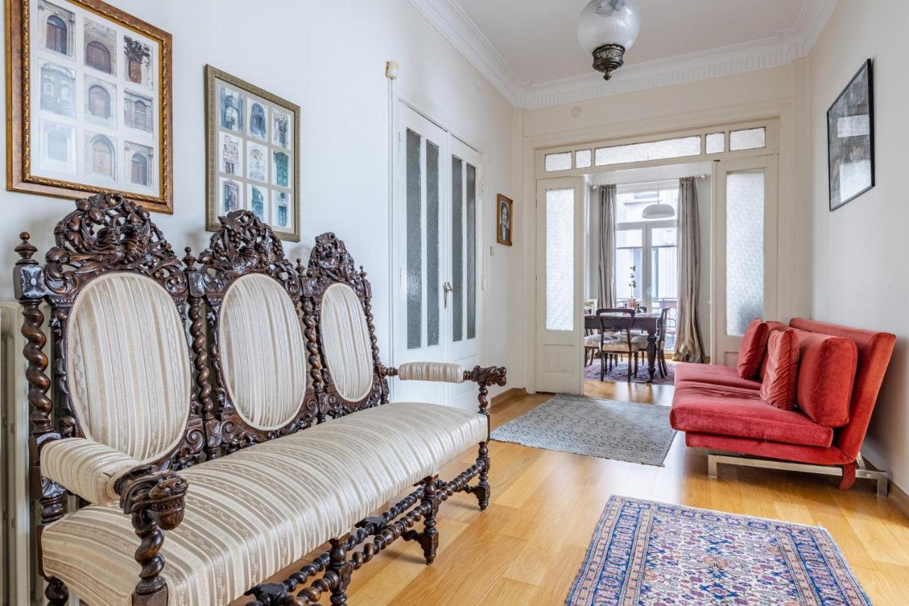 Flat With Balcony And Bosphorus View In Beyoglu Leilighet Istanbul Eksteriør bilde